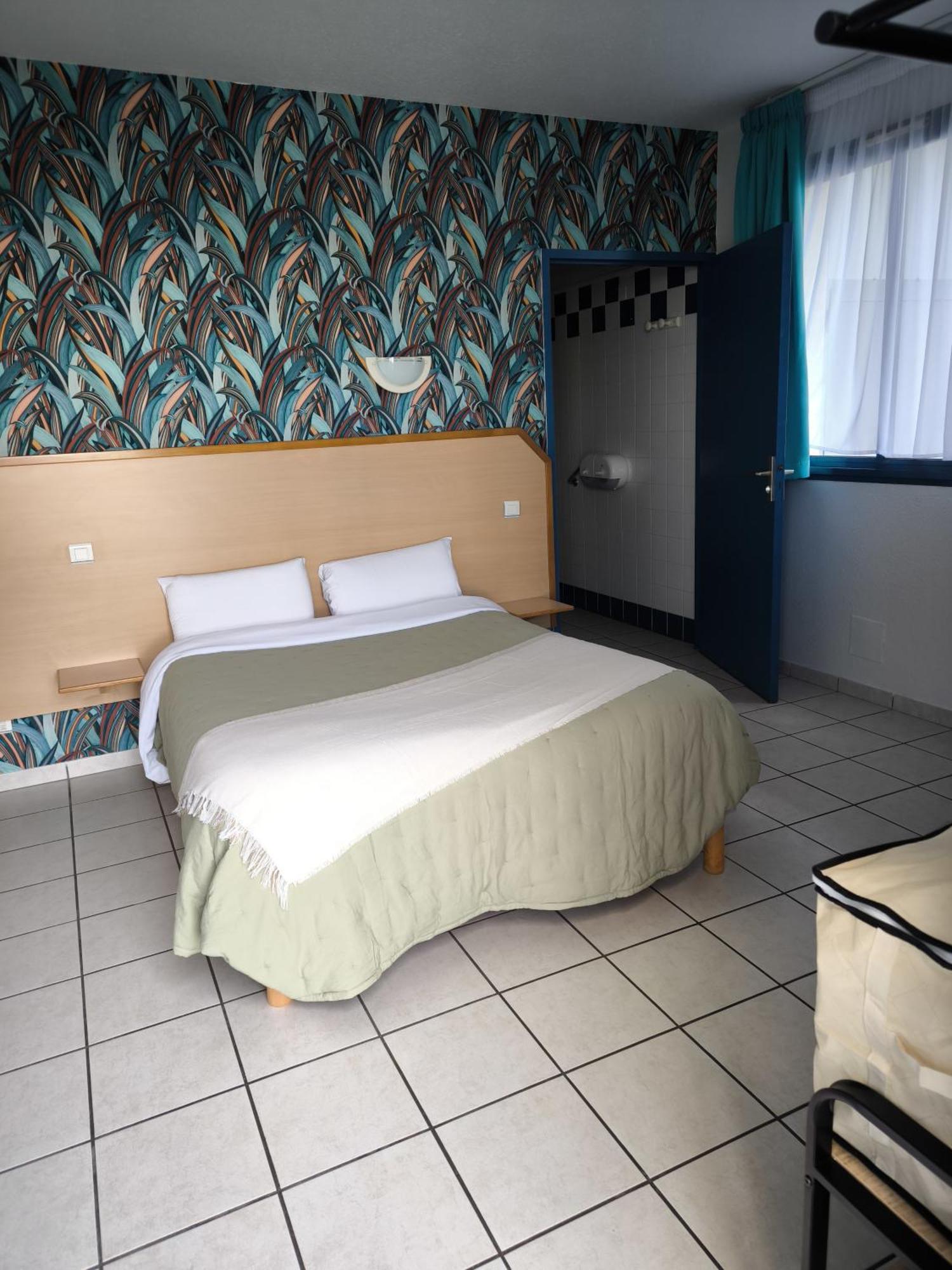 Onet-le-Chateau Hotel Le Laury'S מראה חיצוני תמונה