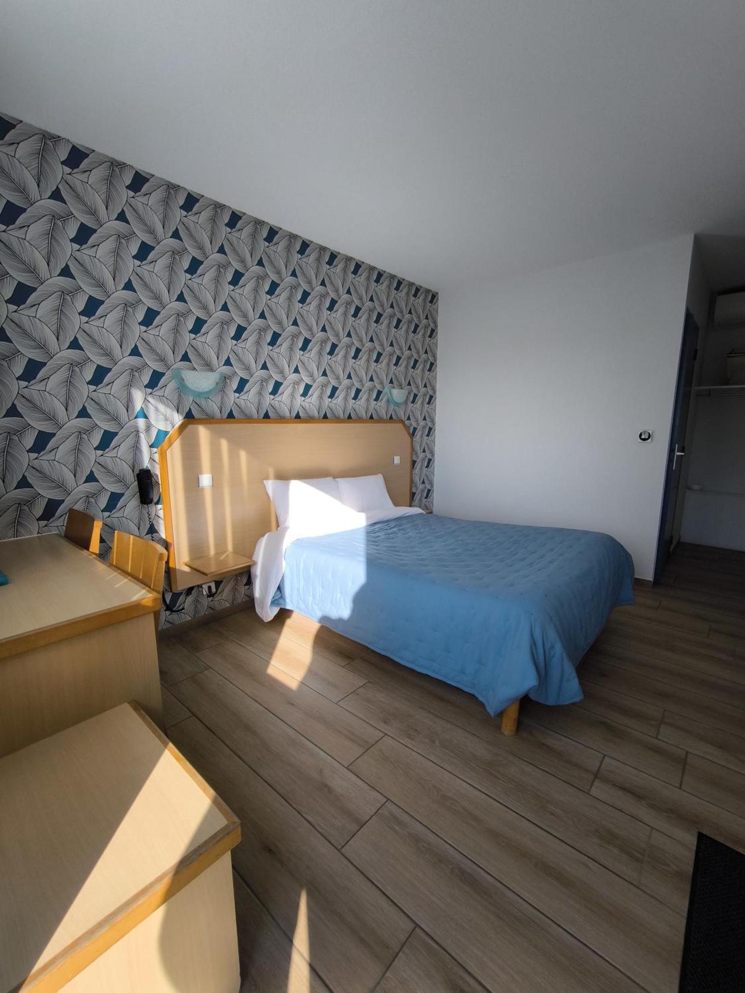 Onet-le-Chateau Hotel Le Laury'S מראה חיצוני תמונה