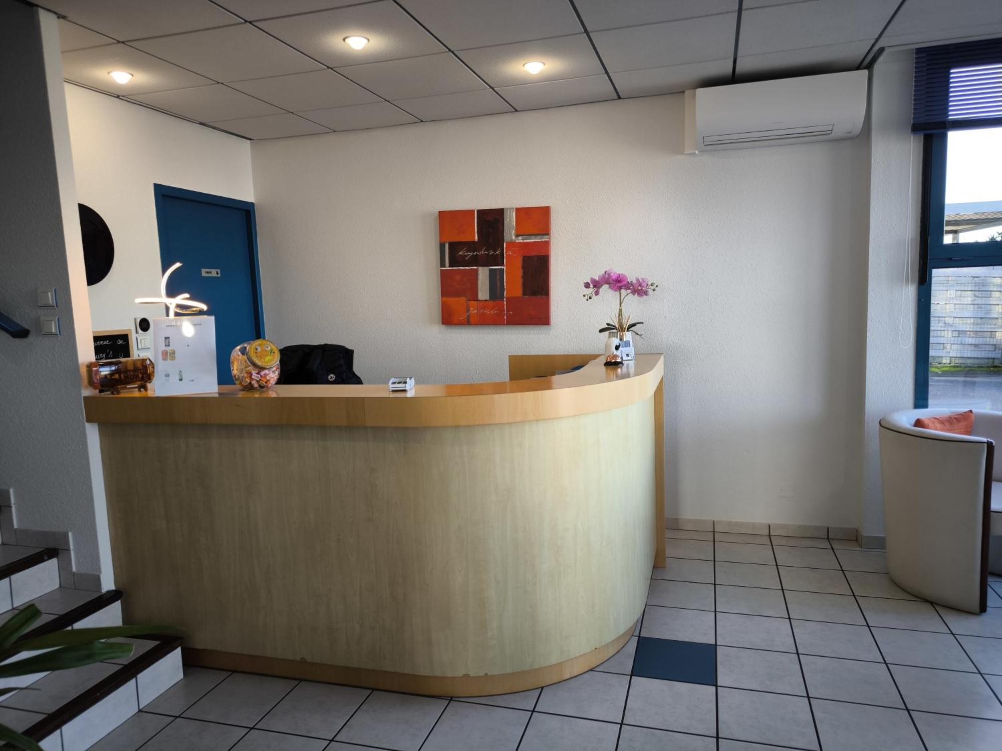 Onet-le-Chateau Hotel Le Laury'S מראה חיצוני תמונה