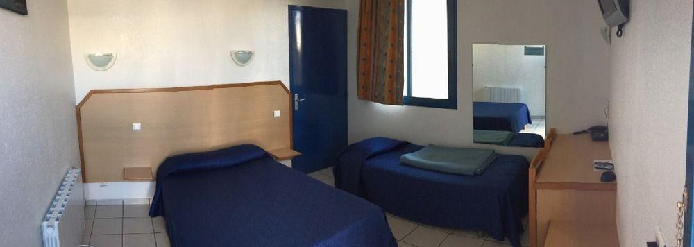 Onet-le-Chateau Hotel Le Laury'S מראה חיצוני תמונה